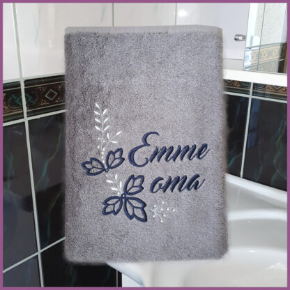 Tikitud ornamendiga bambusviskoosist saunalina emmele