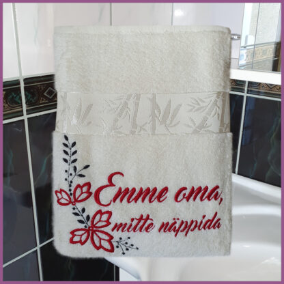 Tikitud ornamendiga bambusviskoosist saunalina emmele